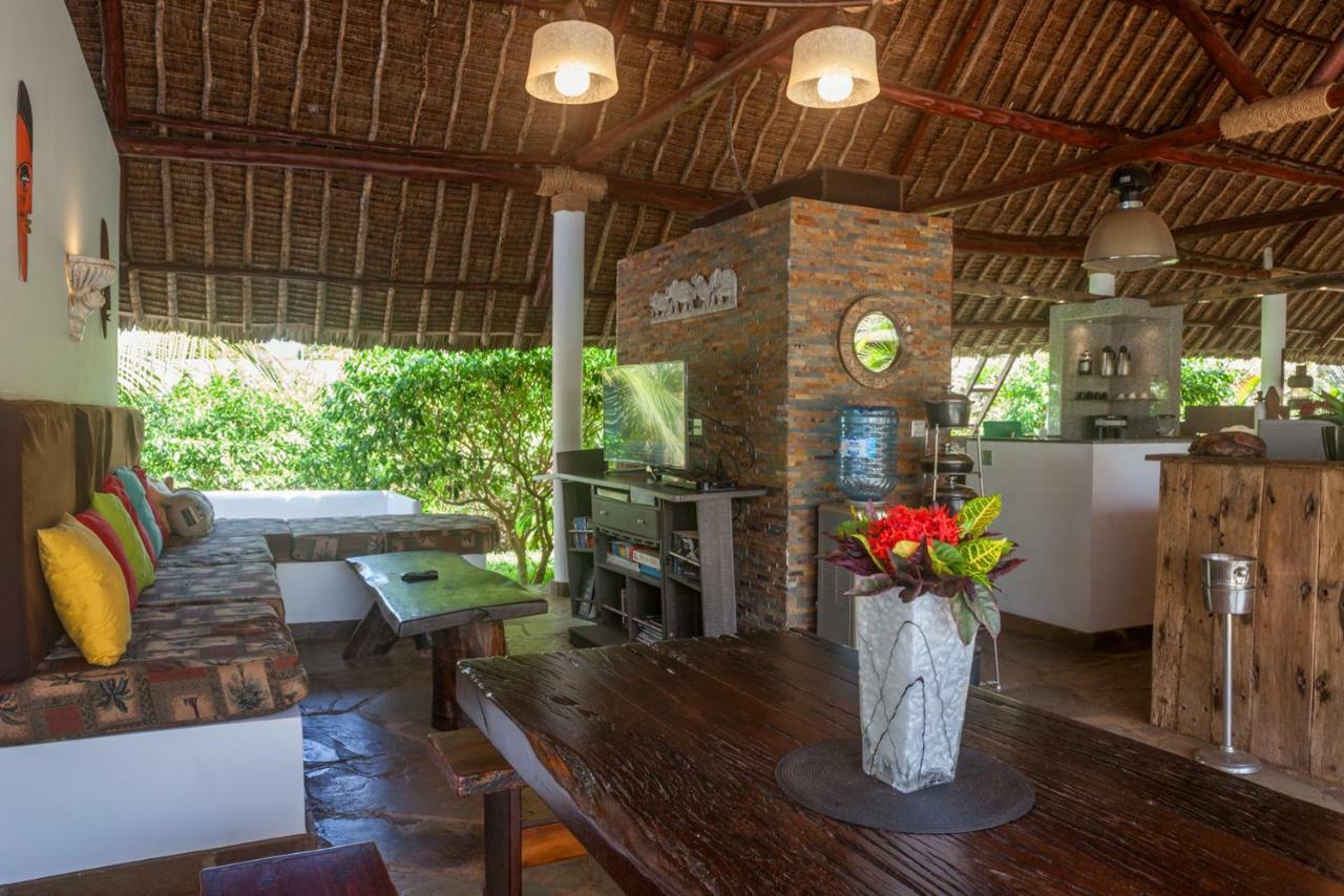 Villa Raymond, Diani, Kenya Диани Бийч Екстериор снимка